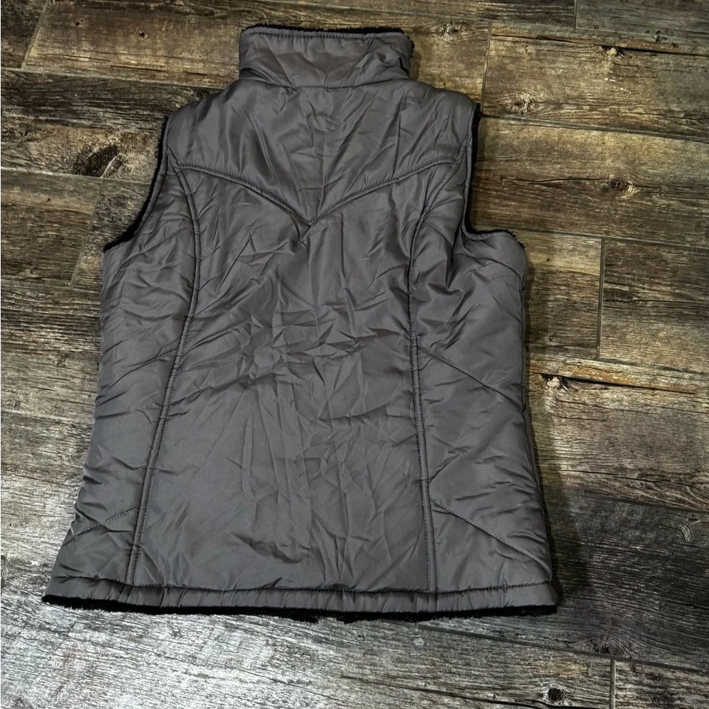 Reversible Vest​​​ - Picture 4 of 9